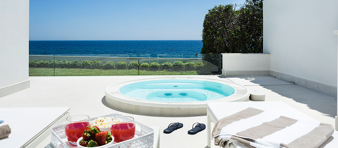 Marisol, Fontane Bianche, Sicily - Seafront villa for rent - 0